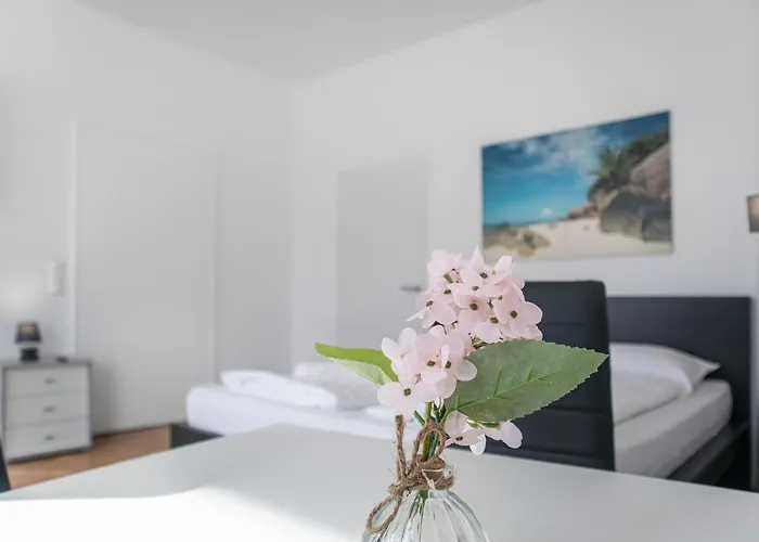 Private In Spacious 7-bedroom Near Hauptbahnhof Διαμέρισμα