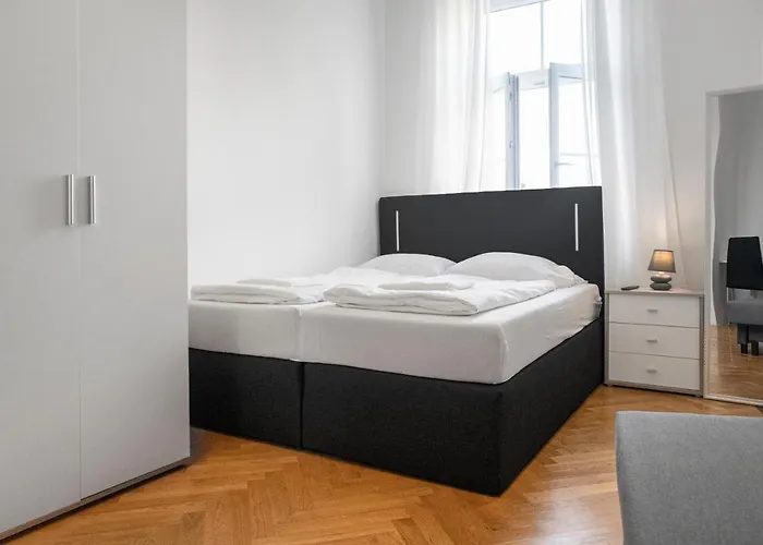Private In Spacious 7-bedroom Near Hauptbahnhof Βιέννη