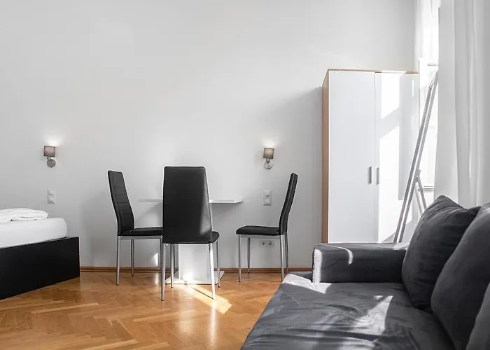 Διαμέρισμα Private In Spacious 7-bedroom Near Hauptbahnhof *