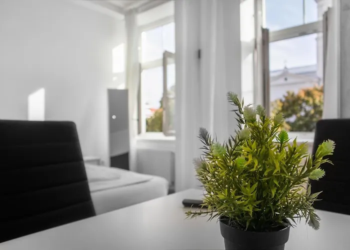 Private In Spacious 7-bedroom Near Hauptbahnhof Διαμέρισμα Βιέννη
