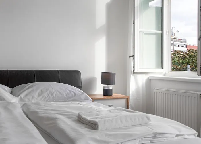 Private In Spacious 7-bedroom Near Hauptbahnhof Διαμέρισμα *