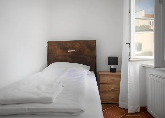 Private In Spacious 7-bedroom Near Hauptbahnhof * Βιέννη