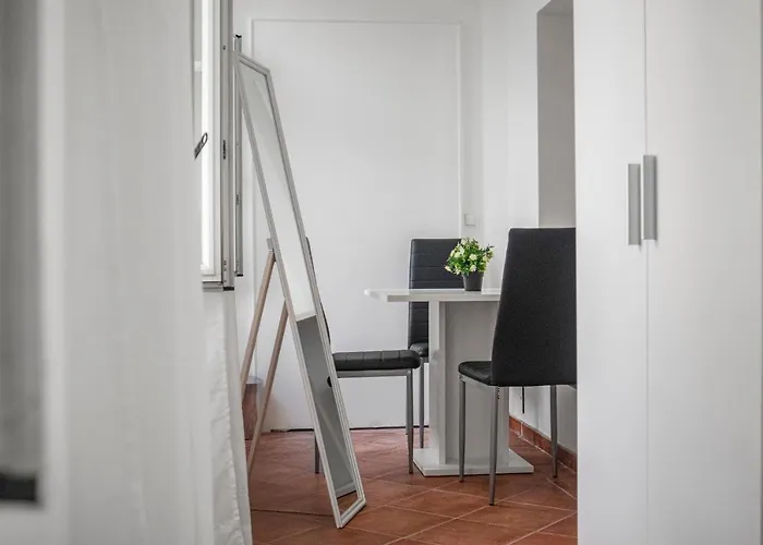 Private In Spacious 7-bedroom Near Hauptbahnhof Διαμέρισμα Βιέννη
