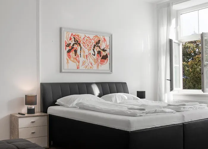 Private In Spacious 7-bedroom Near Hauptbahnhof Διαμέρισμα *
