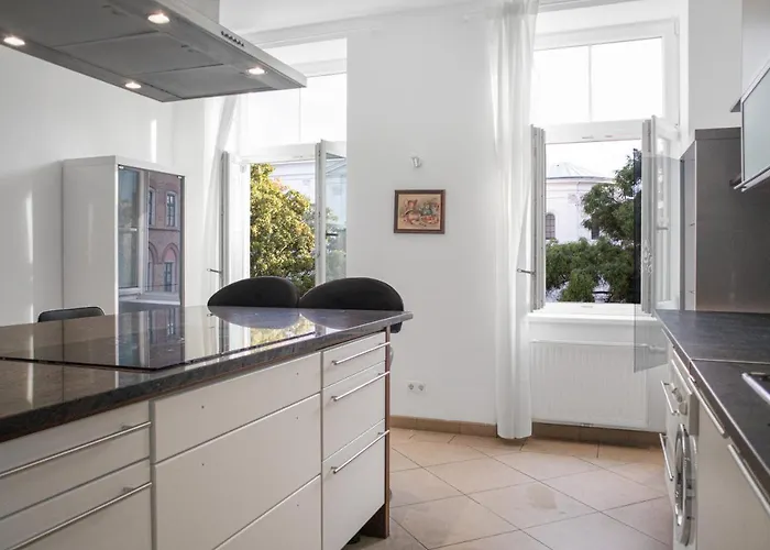 Apartamento Private In Spacious 7-bedroom Near Hauptbahnhof