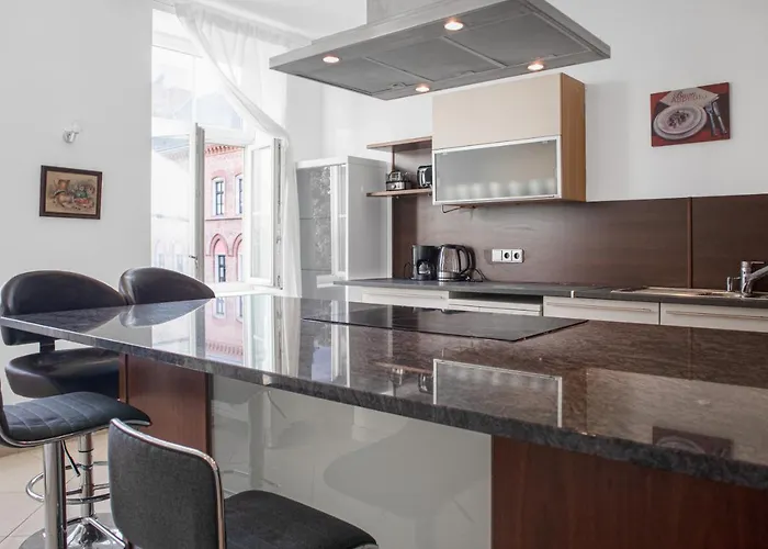 Private In Spacious 7-bedroom Near Hauptbahnhof *