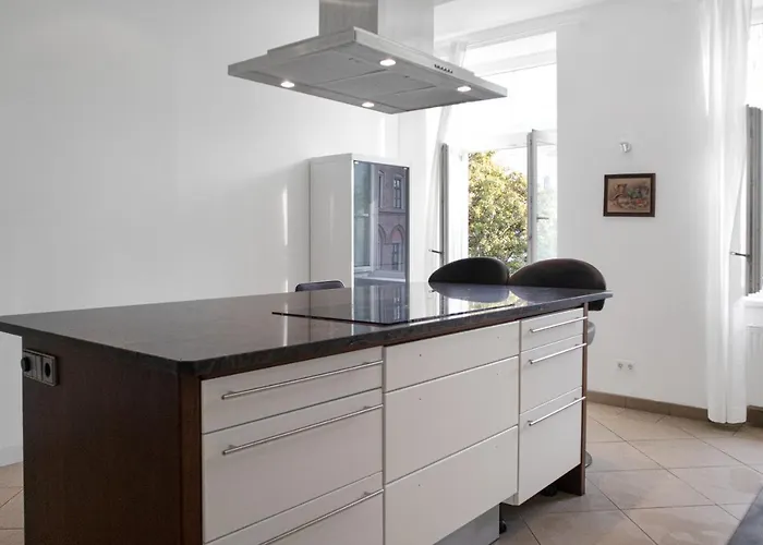 Private In Spacious 7-bedroom Near Hauptbahnhof *