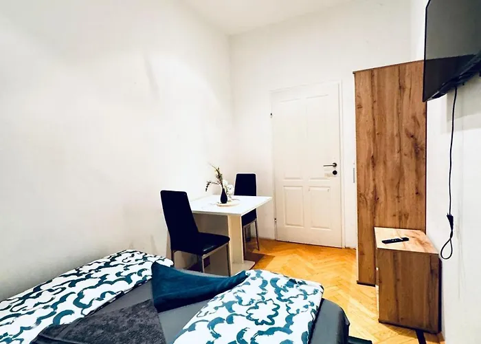 Private In Spacious 7-bedroom Near Hauptbahnhof