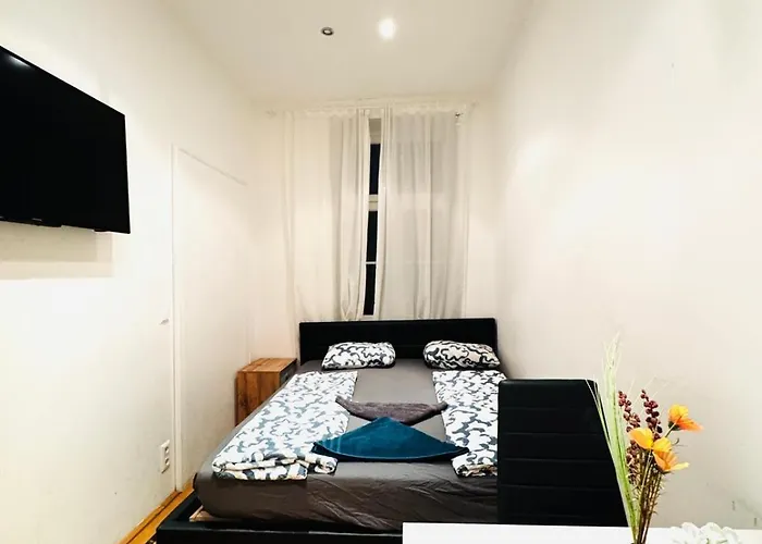 Private In Spacious 7-bedroom Near Hauptbahnhof Βιέννη